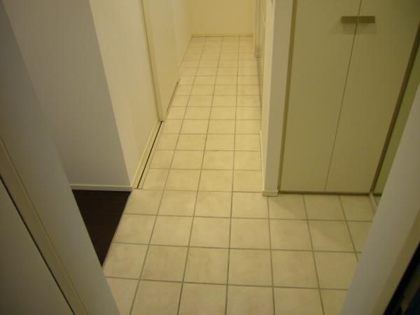 玄関　※別部屋参考写真