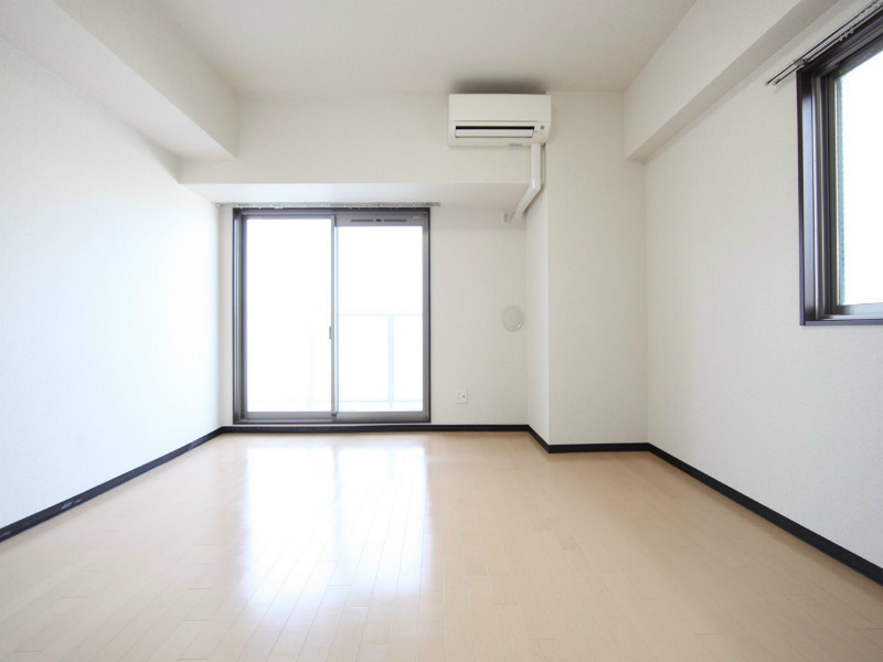 その他部屋・スペース　洋室9.4帖　エアコン完備　バルコニー