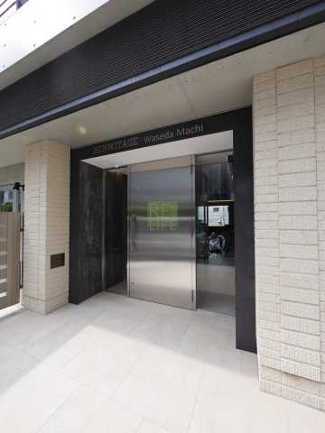 エントランス　HERMITAGE Waseda Machi