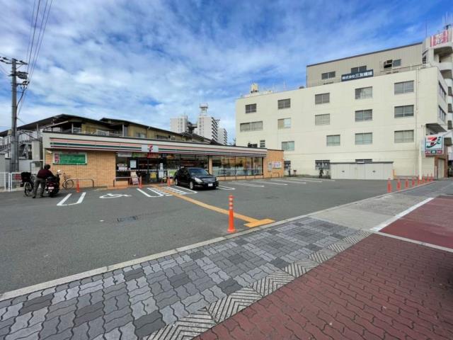 コンビニ　セブンイレブン（コンビニ）まで3071m