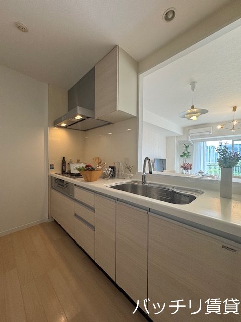 キッチン　別号室の為、現状優先