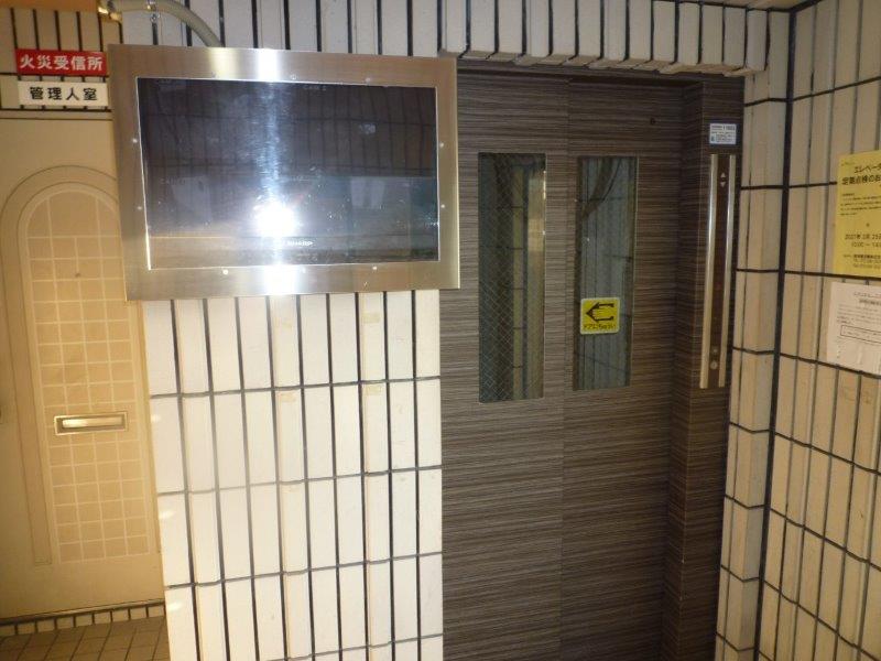 エントランス　エレベーターホール