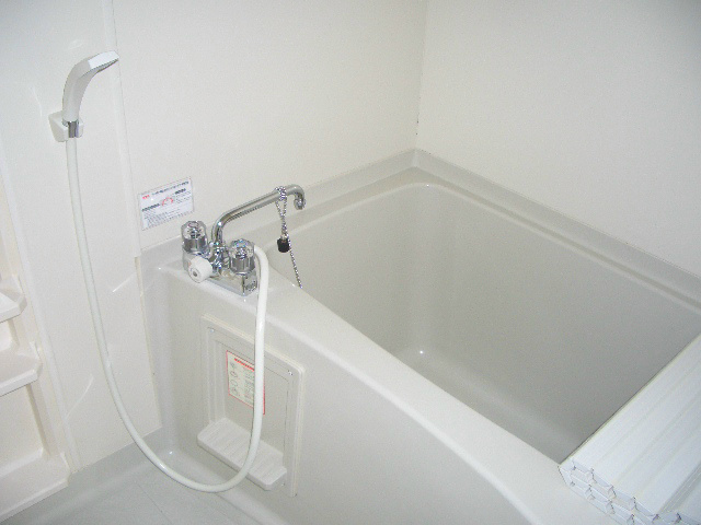 バス・シャワールーム　※写真は　302号室