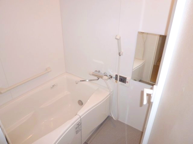 バス・シャワールーム　追焚機能付・浴室乾燥機能付