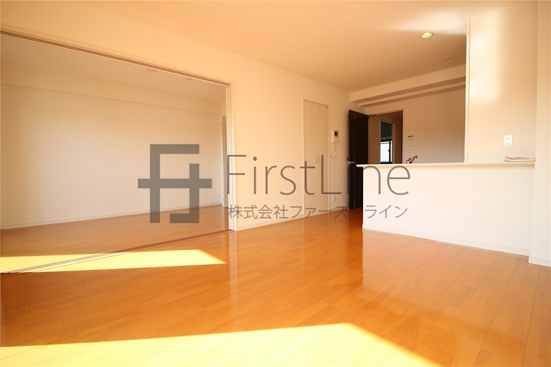 居室・リビング　別号室の写真です