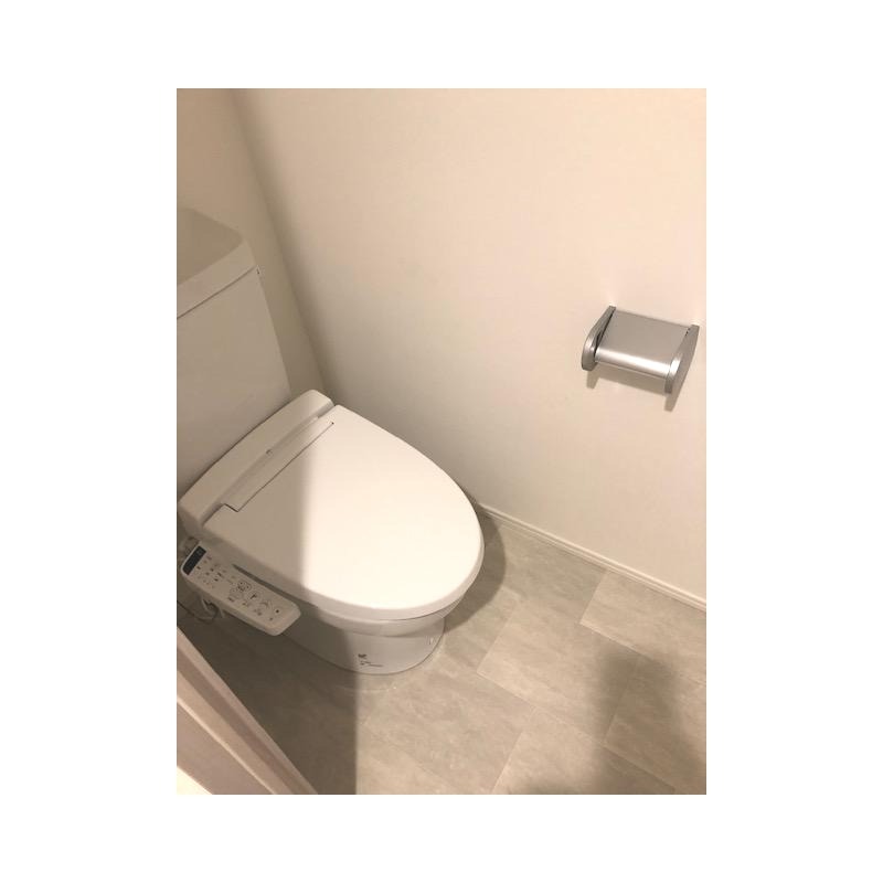トイレ　別号室