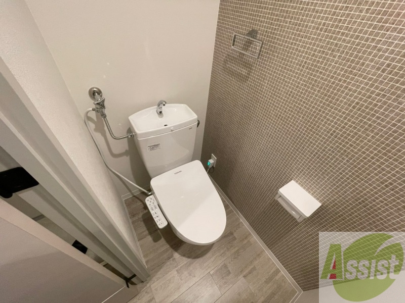 トイレ　ウォシュレット機能がついたトイレ。安心して使用できますね。