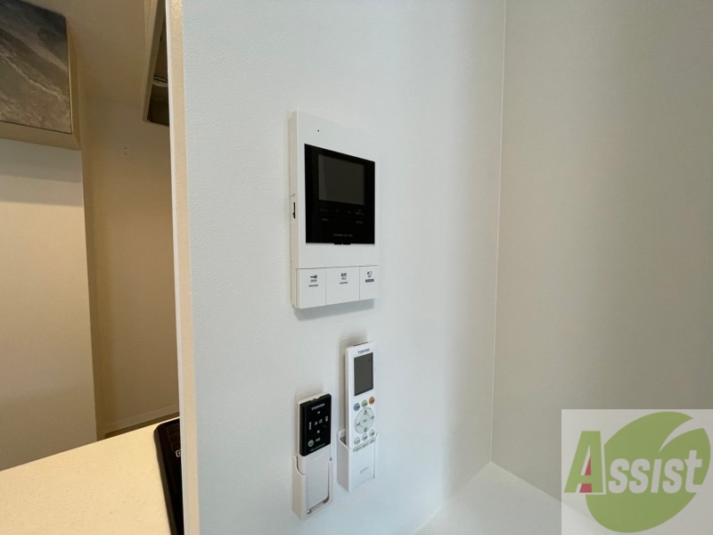 セキュリティ　モニター付インターホンです。来客者の顔が見えるので安心！