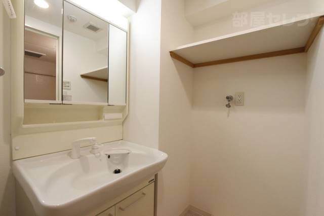 洗面設備　７０１号室