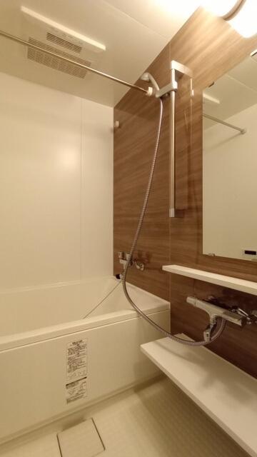 バス・シャワールーム　?