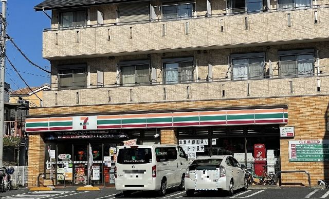 コンビニ　セブンイレブン 葛飾西新小岩5丁目店（コンビニ）まで60m