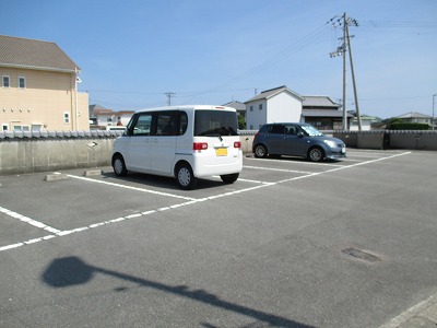 駐車場　駐車場