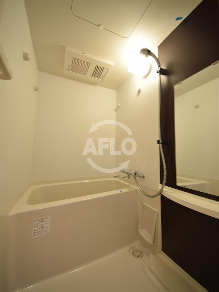 バス・シャワールーム　エスリード心斎橋ラグジェ　浴室換気乾燥暖房機付バスルーム