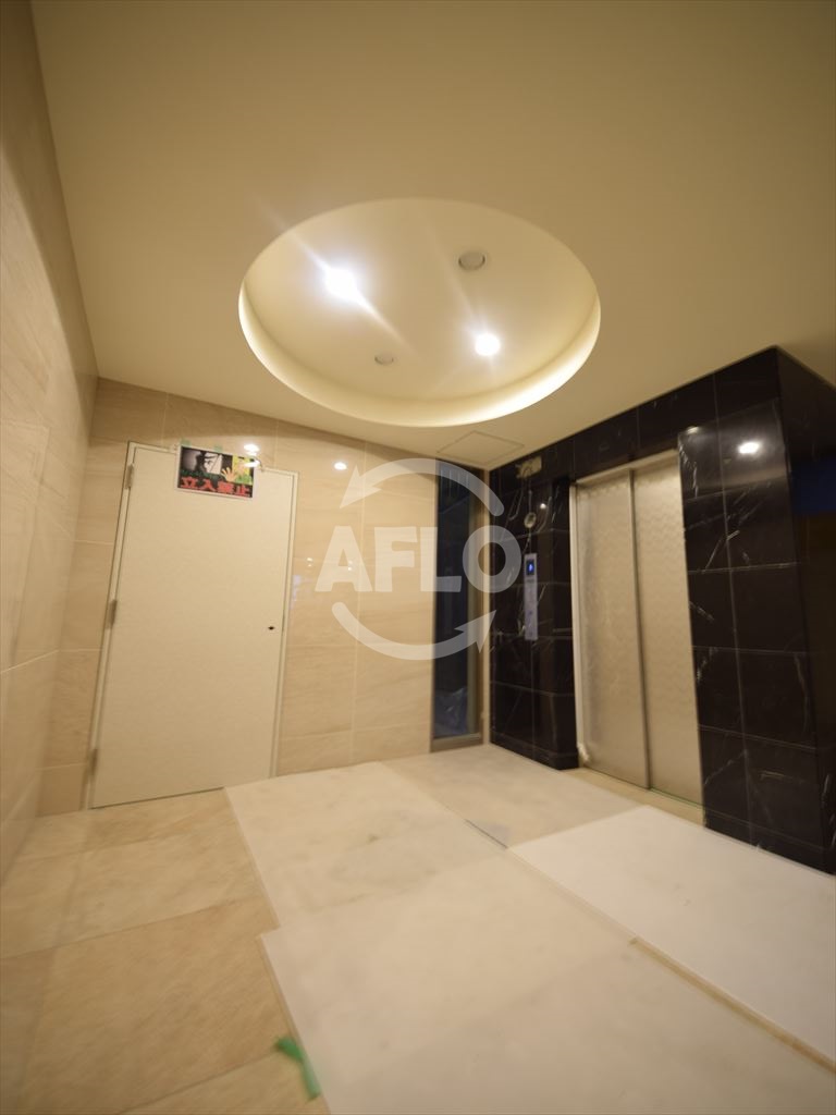 ロビー　エスリード心斎橋ラグジェ　ロビーホール