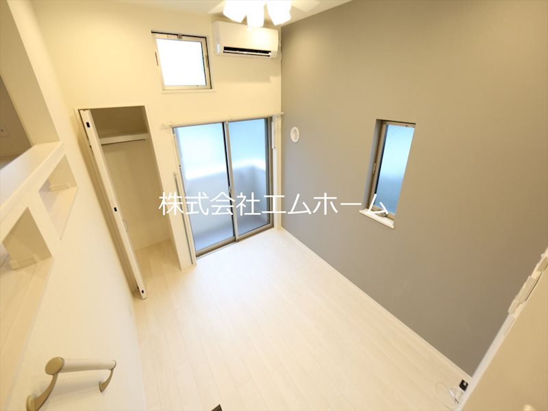 バルコニー　洋室6.5帖　上段ロフト6.2帖（収納にも使えます）同型写真