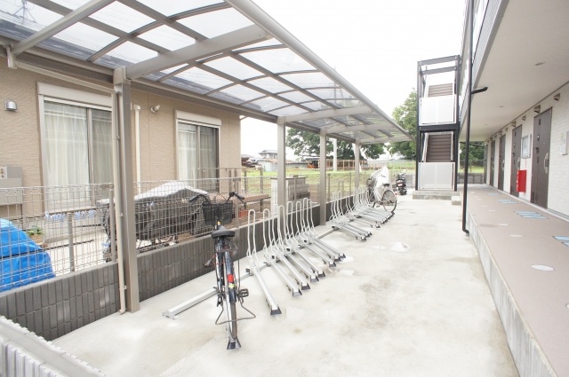 エントランス　★倒れない自転車駐輪場