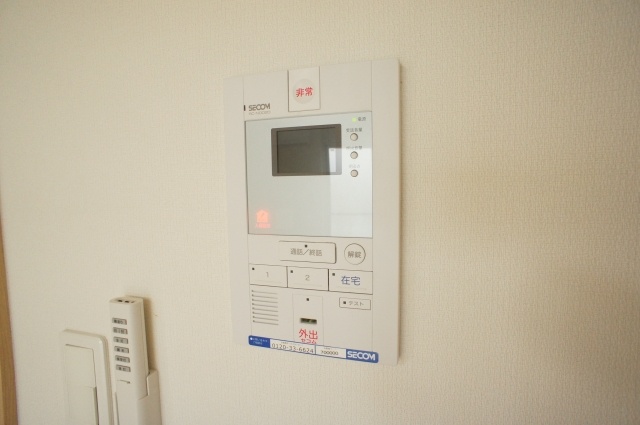 セキュリティ　★ＴＶインターホンで来訪者の顔を確認できます
