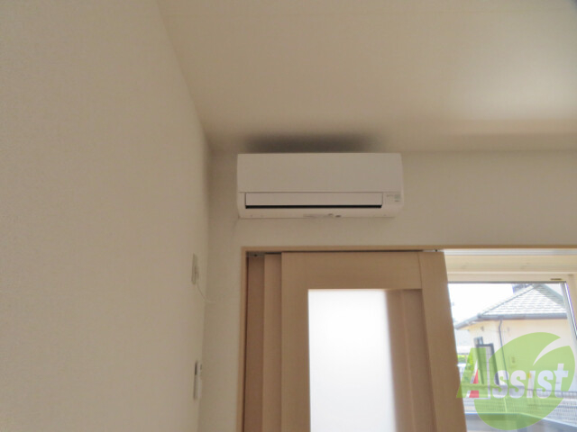 その他設備　居室にはエアコンがついていますのでどの季節でも安心ですね。