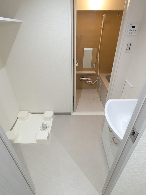 洗面設備　同タイプ参考写真（配色形状等異なる場合があります）