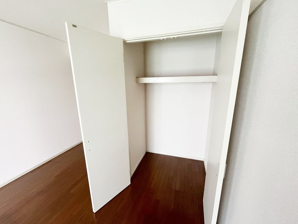 収納　同物件別部屋写真