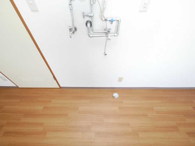 洗面設備　ゆったりとスペースのある洗面所