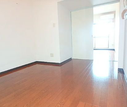 居室・リビング　ゆったり過ごせる居間です