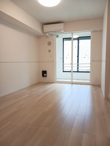 居室・リビング　居間です