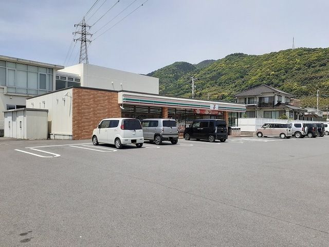 コンビニ　セブンイレブン 日出佐尾店（コンビニ）まで350m