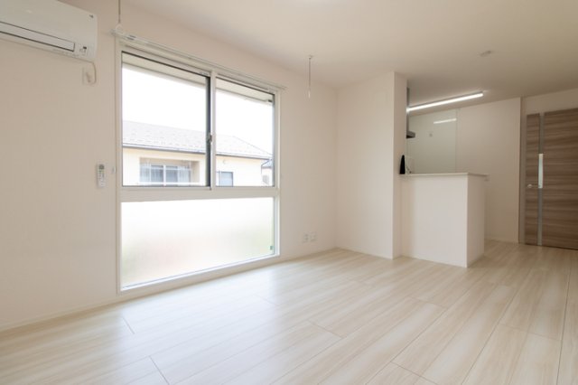 居室・リビング　ゆったり過ごせる居間です