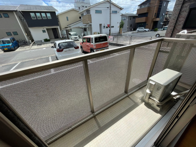 バルコニー　※室内写真は別室サンプル写真。