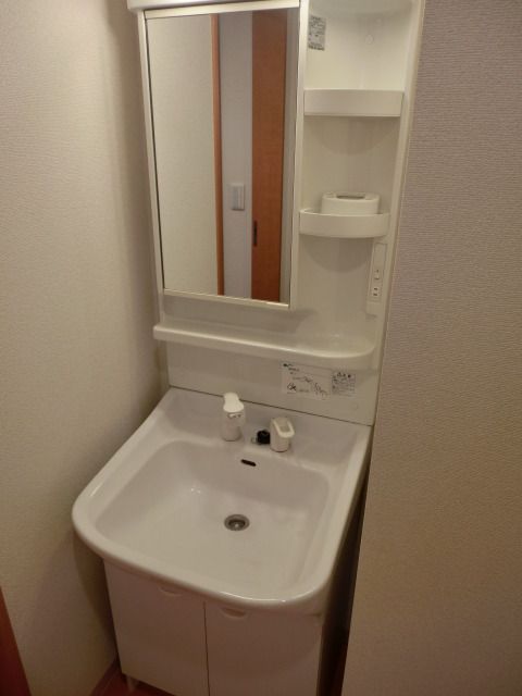 洗面設備　女性がうれしい独立洗面台