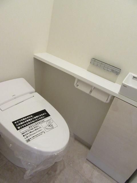 トイレ　トイレ