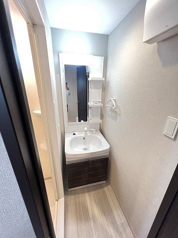 洗面設備　脱衣スペースもあります