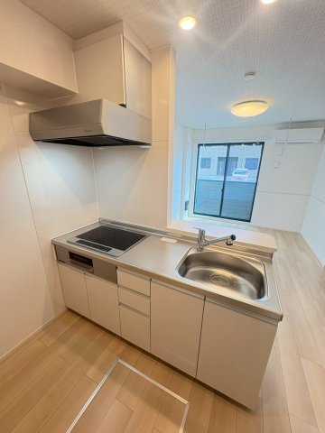 キッチン　※同タイプ写真になります