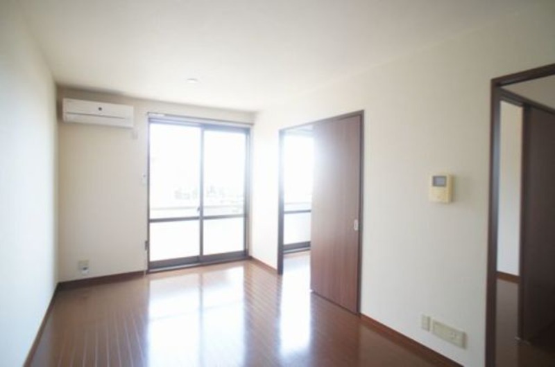 居室・リビング　図面と現状に相違がある場合には現状を優先