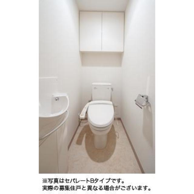 トイレ　※写真は同タイプ住戸です。