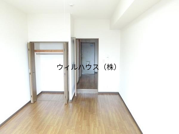 居室・リビング　広々とした洋室！