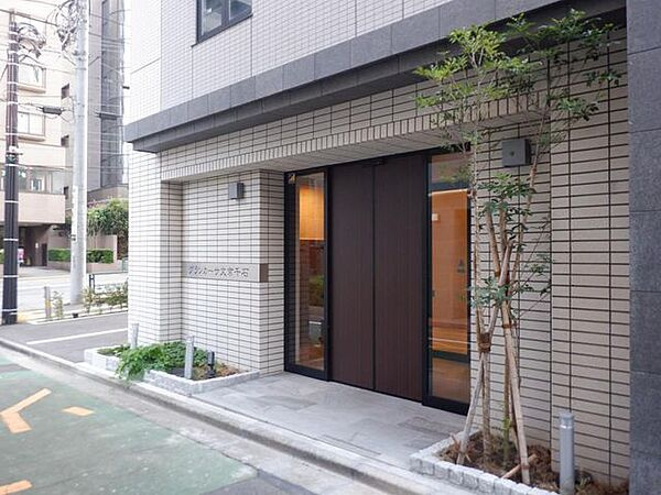 エントランス　清潔なエントランスです