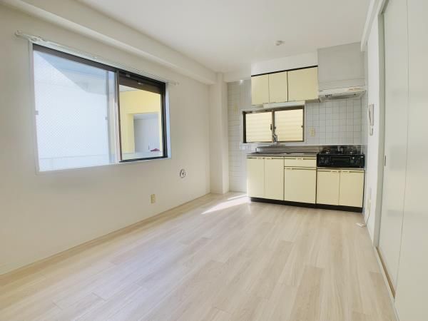 居室・リビング　ゆったり過ごせる居間です