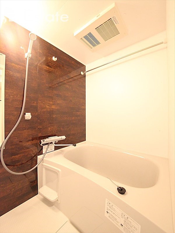 バス・シャワールーム　バスルーム