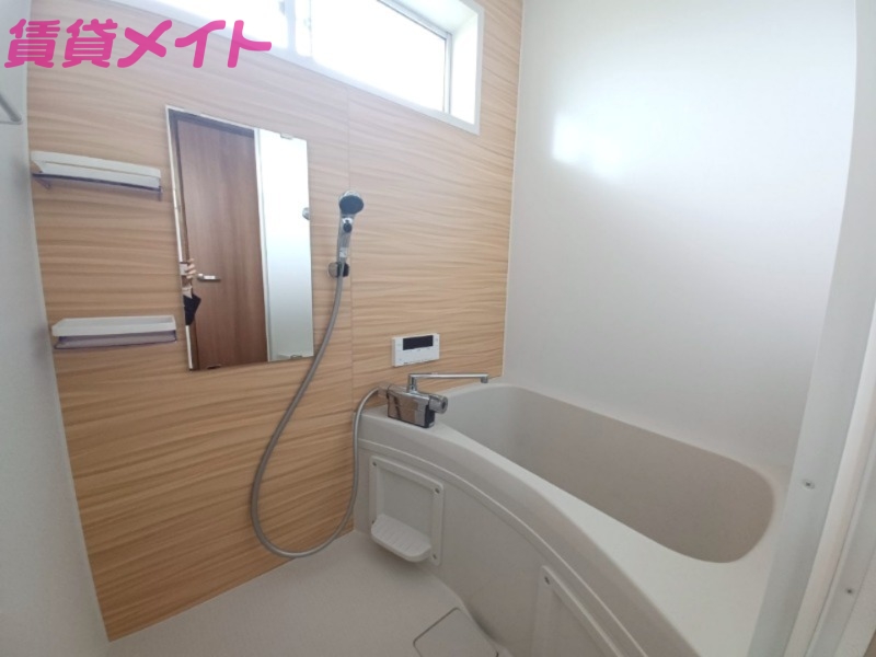 バス・シャワールーム　同型参考写真です。