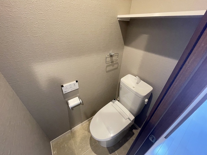 トイレ　※他室写真～現況優先