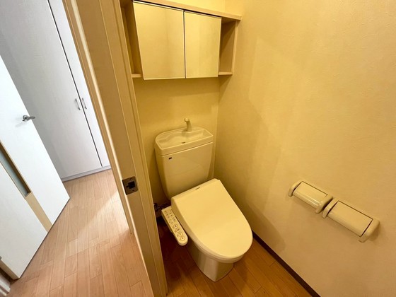 トイレ　※別部屋の写真です