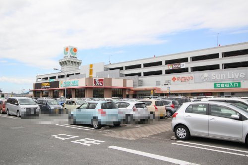 スーパー　サンリブくりえいと宗像店（スーパー）まで628m