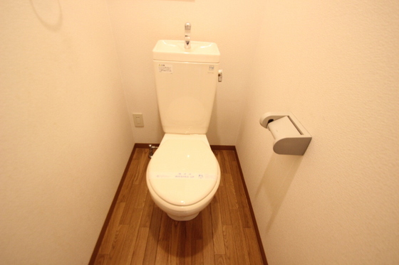 トイレ　※別部屋の写真です