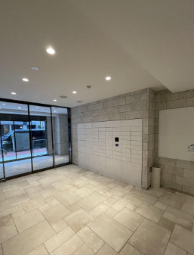 ロビー　※別室参考写真