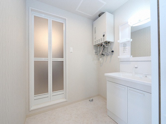 洗面設備　洗面化粧台付き♪