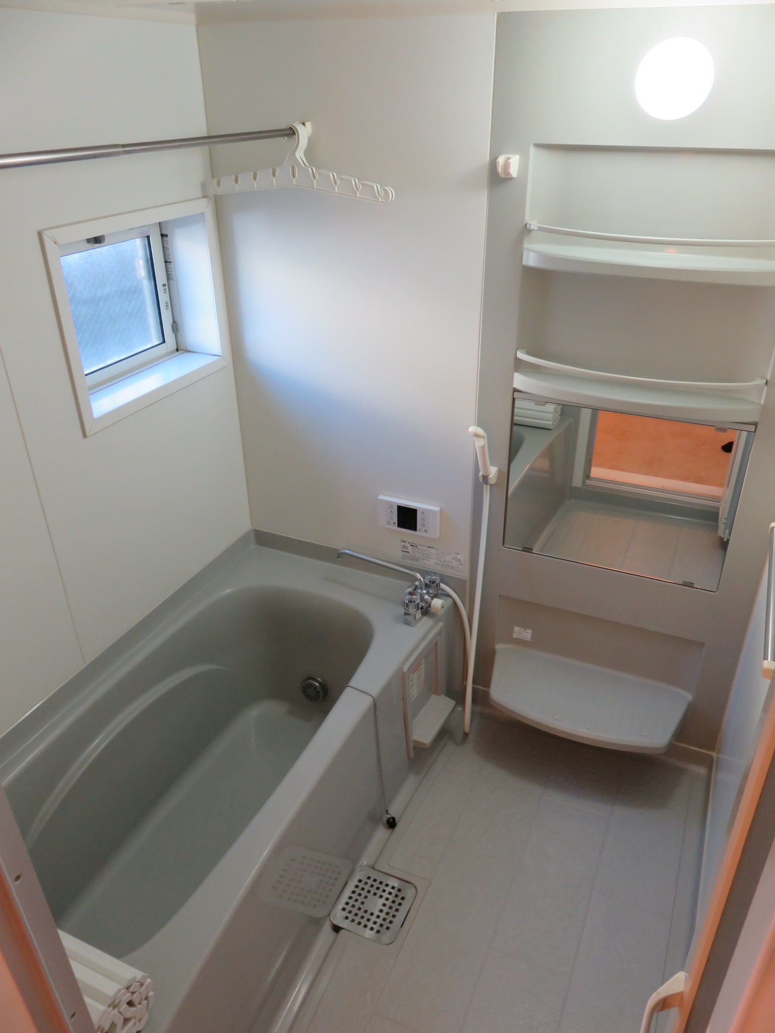 バス・シャワールーム　別部屋参考写真