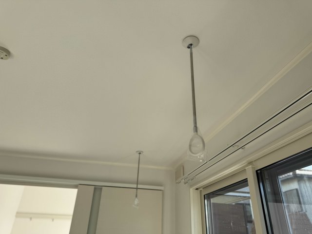 その他設備　リビングに室内物干しがございます。