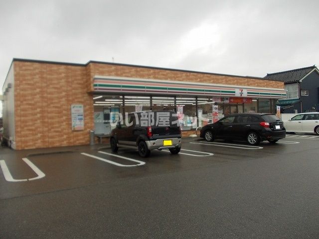コンビニ　セブンイレブン 射水一番町店（コンビニ）まで973m